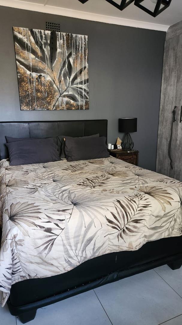 4 Bedroom Property for Sale in Carters Glen Northern Cape